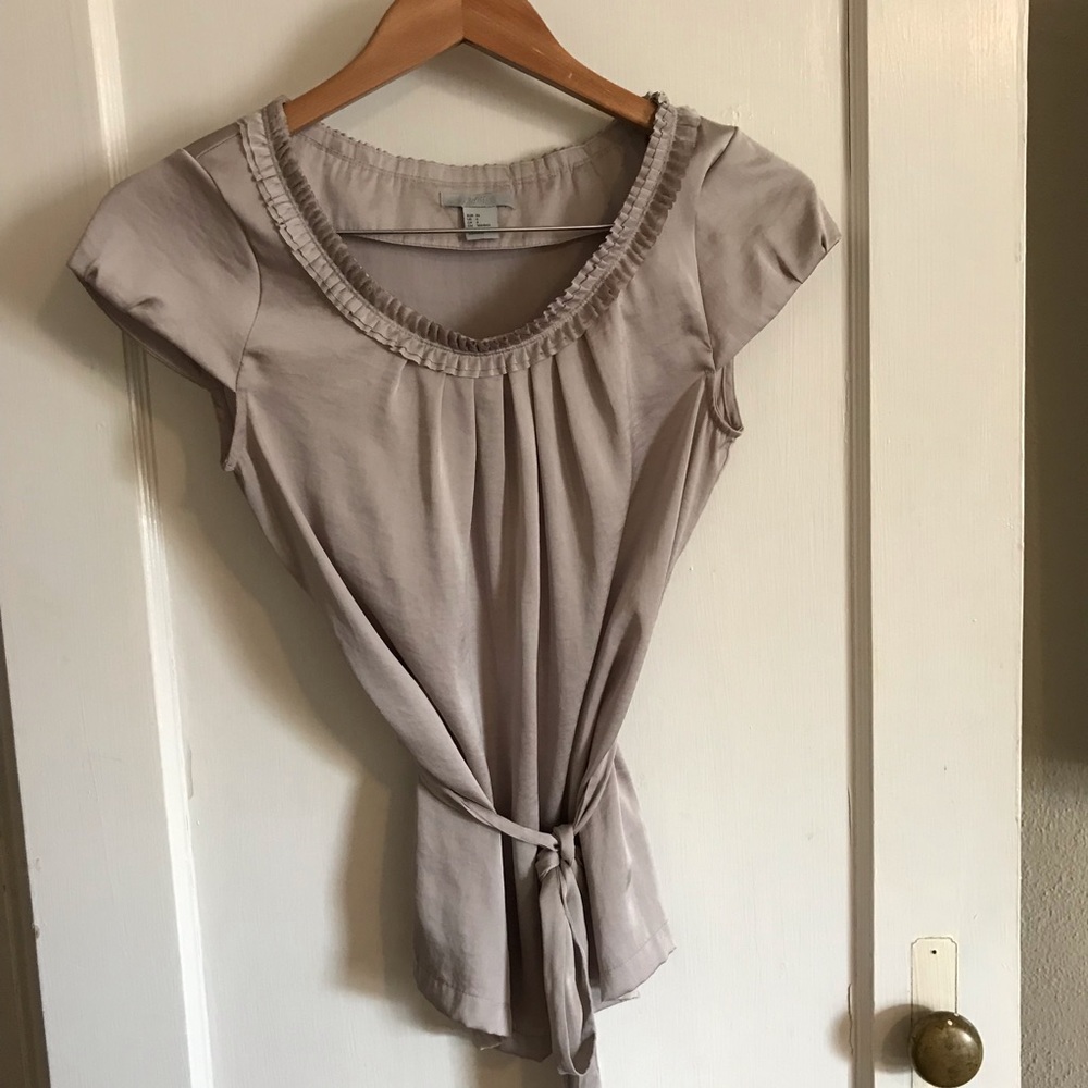H&M size 6 taupe satin box pleat tie waist blouse